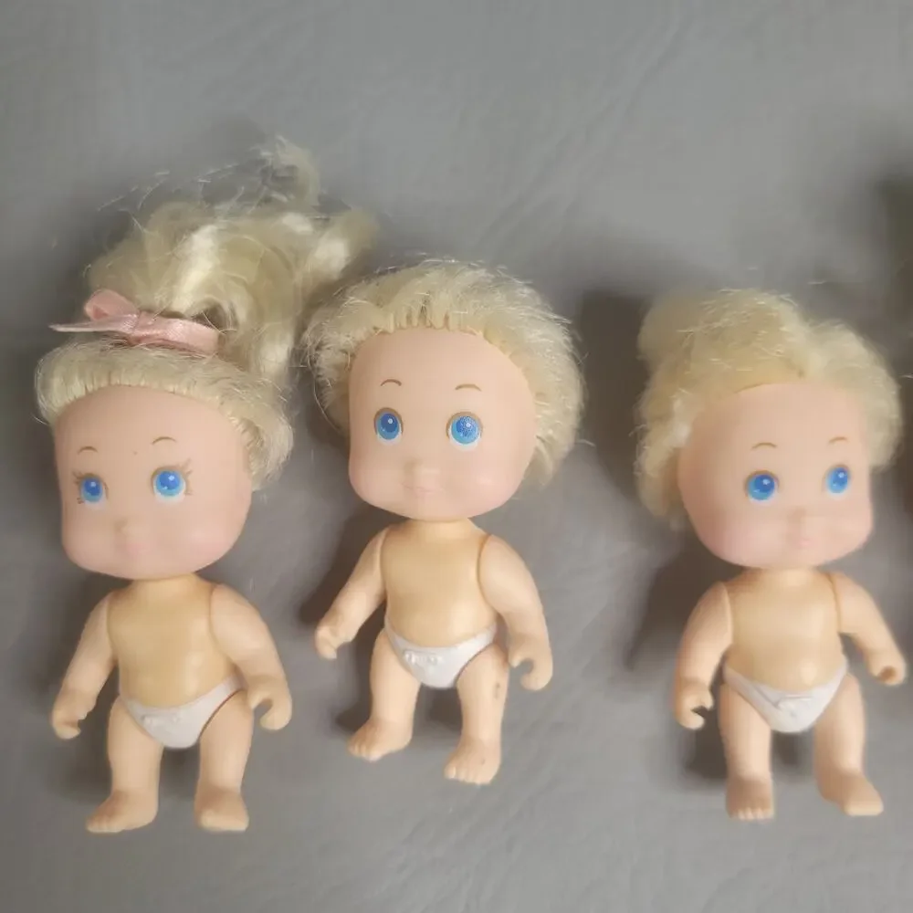 Tyco Quints Set of 5 Tiny Baby Dolls 1990 Vintage Bunting Sleeping Bag